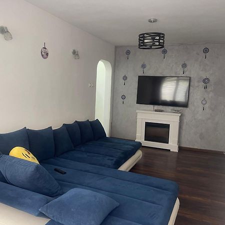Carlitos Apt Râmnicu Vâlcea Εξωτερικό φωτογραφία
