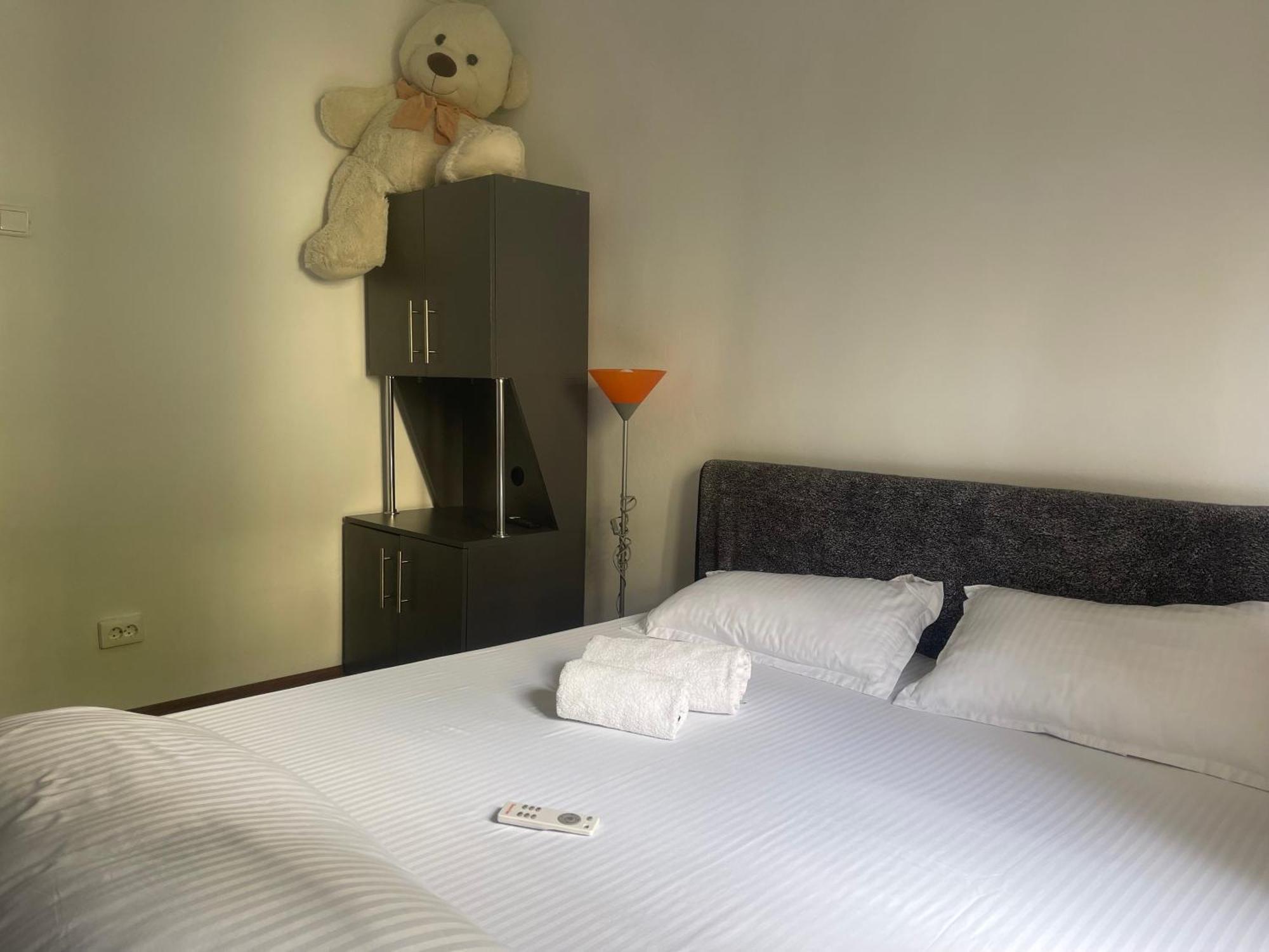Carlitos Apt Râmnicu Vâlcea Εξωτερικό φωτογραφία